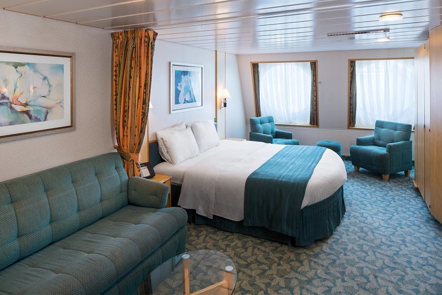 Внутреннняя Spacious Promenade View Interior Stateroom (1Q)