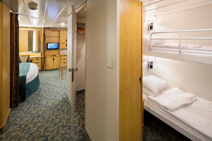 Внутренняя Spacious Interior (1R)