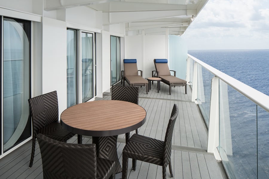Сьют Owner's Suite with Balcony (OS)