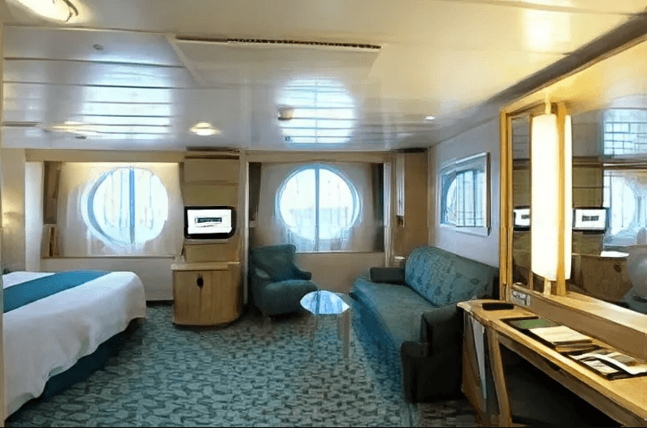 С окном Ultra Spacious Ocean View Stateroom (1K)
