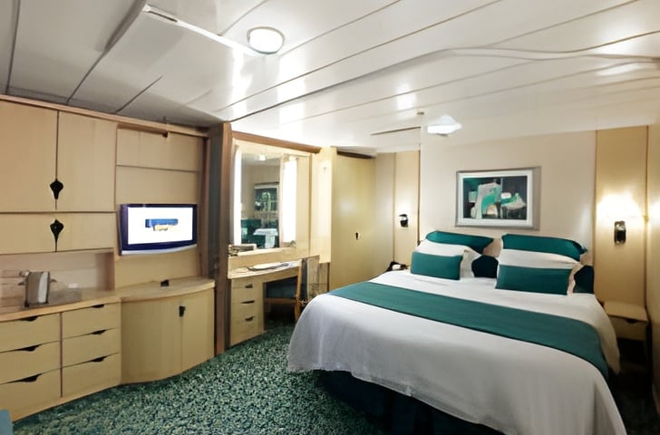 Внутренняя Spacious Interior (1R)