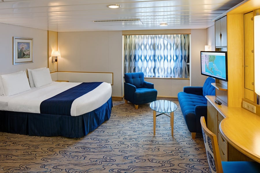 С окном Ultra Spacious Ocean View Stateroom (1K)