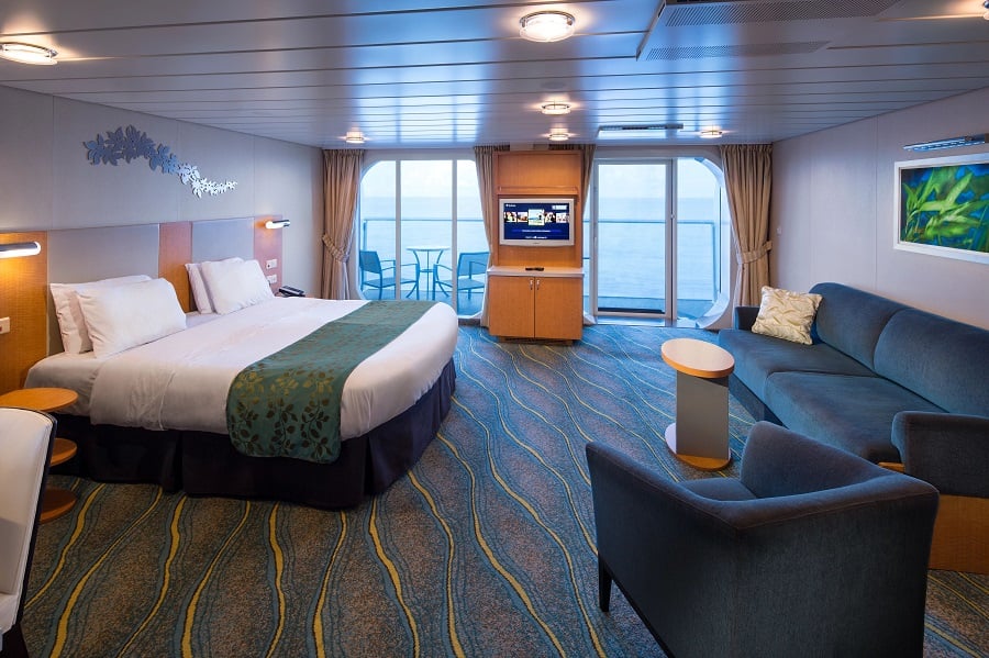 С балконом Ultra Spacious Ocean View Stateroom with Balcony (1A)