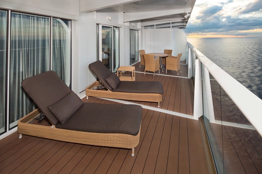 Сьют Owner's Suite with Balcony (OS)