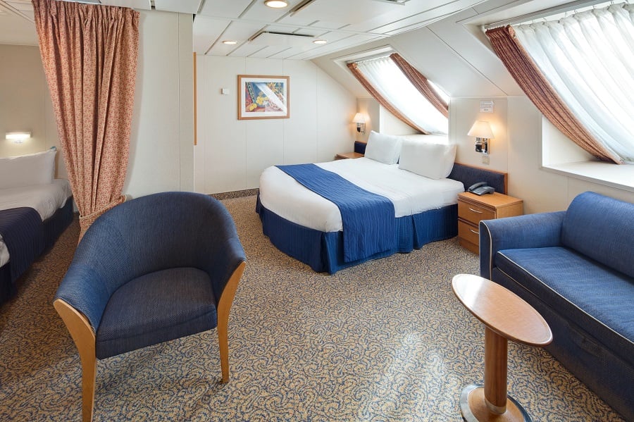 С окном Family Ocean View Stateroom (1K)