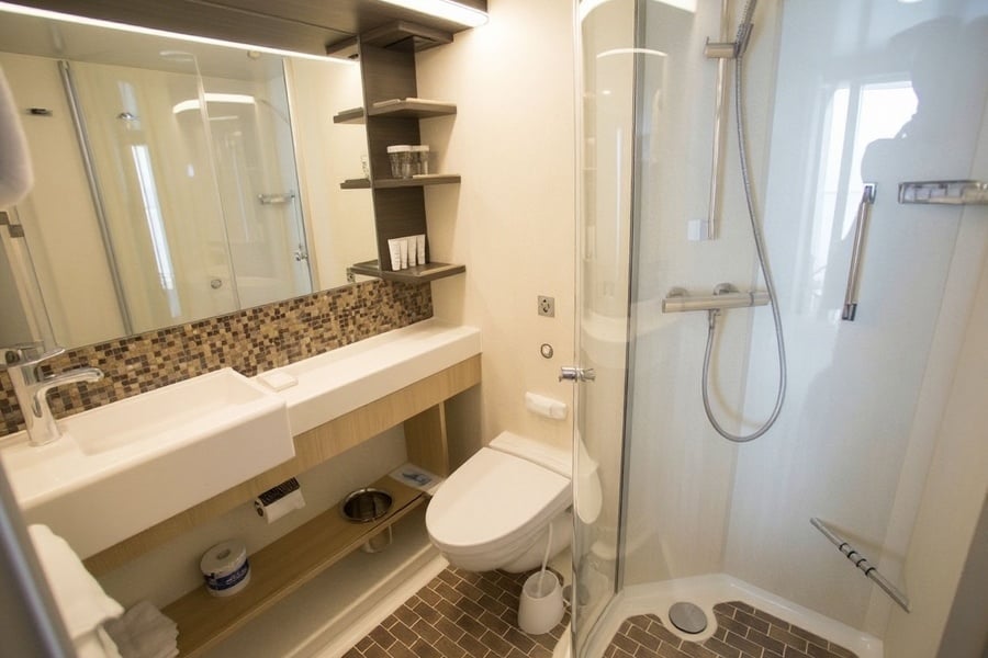 Внутренняя Interior with Virtual Balcony (2U)