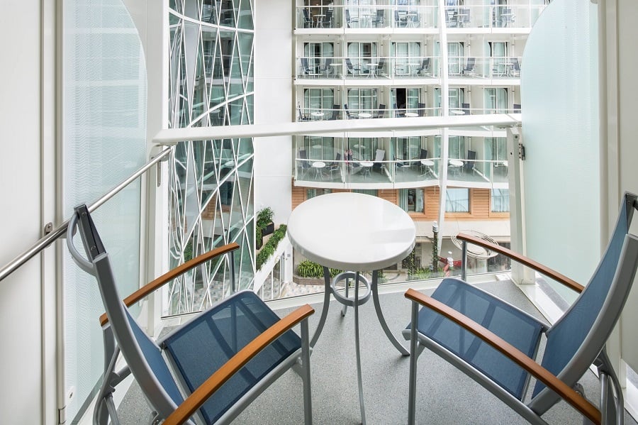 С балконом Central Park View Stateroom with Balcony (1J)