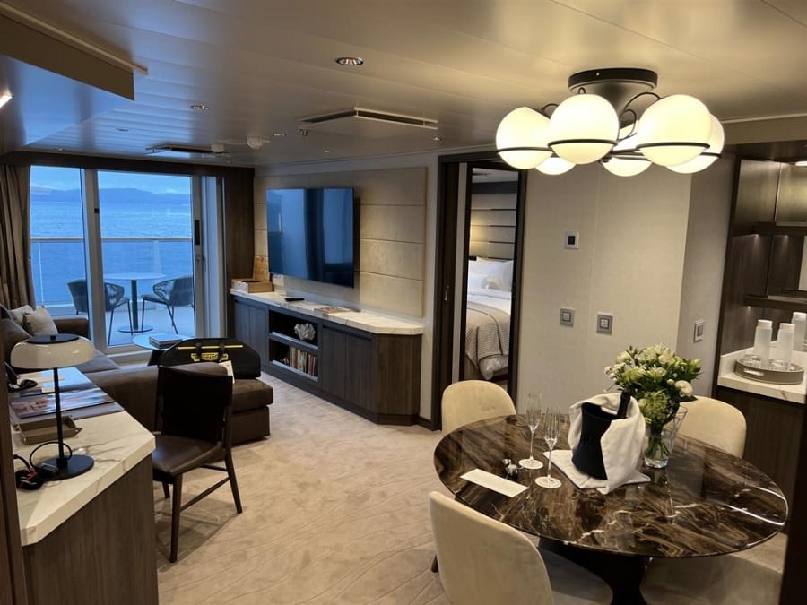 Сьют с балконом Cove Residence (CO)