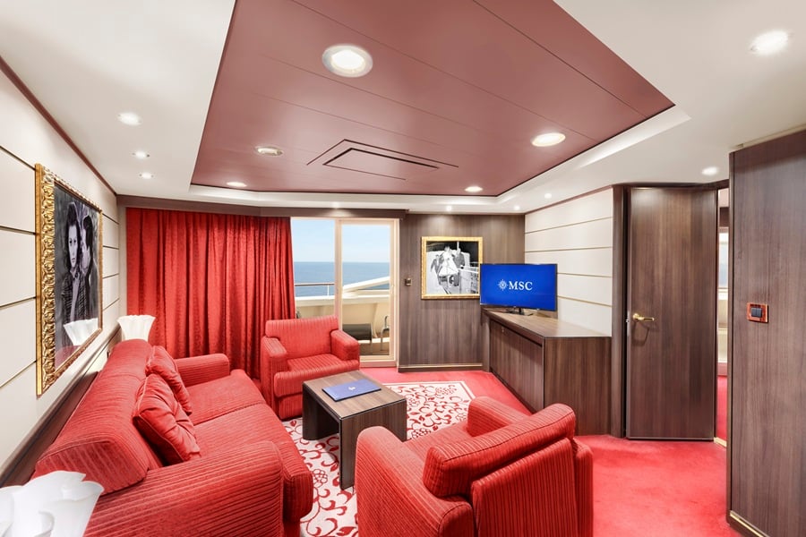 Сьют Family Suite with Balcony Yacht Club (YCT)