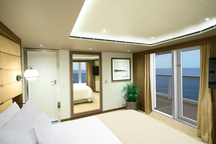 Сьют с балконом Serenity Residence (SR)