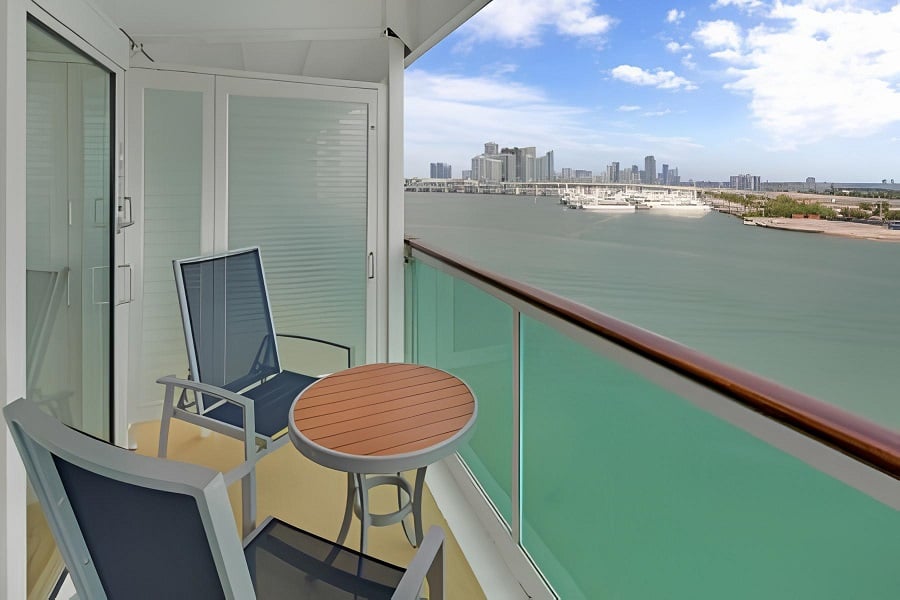 С балконом Connecting Oceanview Balcony (CB)