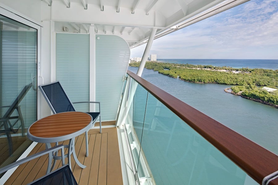 C балконом Spacious Sunset Ocean View Balcony (SG)